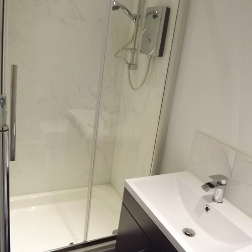 Ashleigh House Bathroom